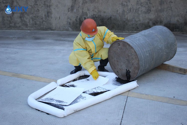 oil spill kits for factory spill response and cleanup