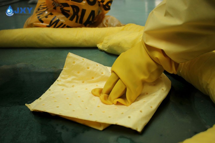 chemical spill kits for emergency environmental protection