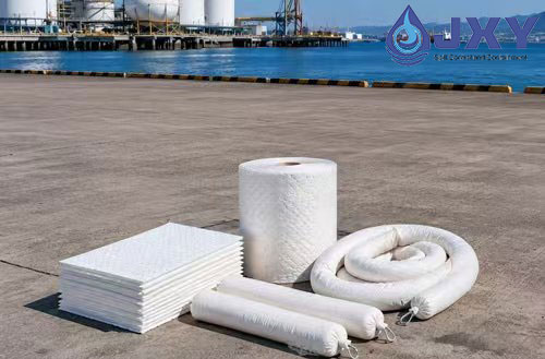 Oil-only absorbents for LNG bunkering port spill response