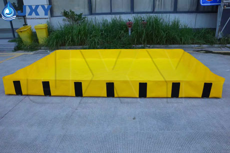JXY spill containment berm factory product display